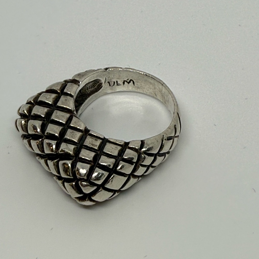 Vintage Designer Dian Malouf Sterling Silver Hatched Ring, Size 9 - Picture 6 of 9
